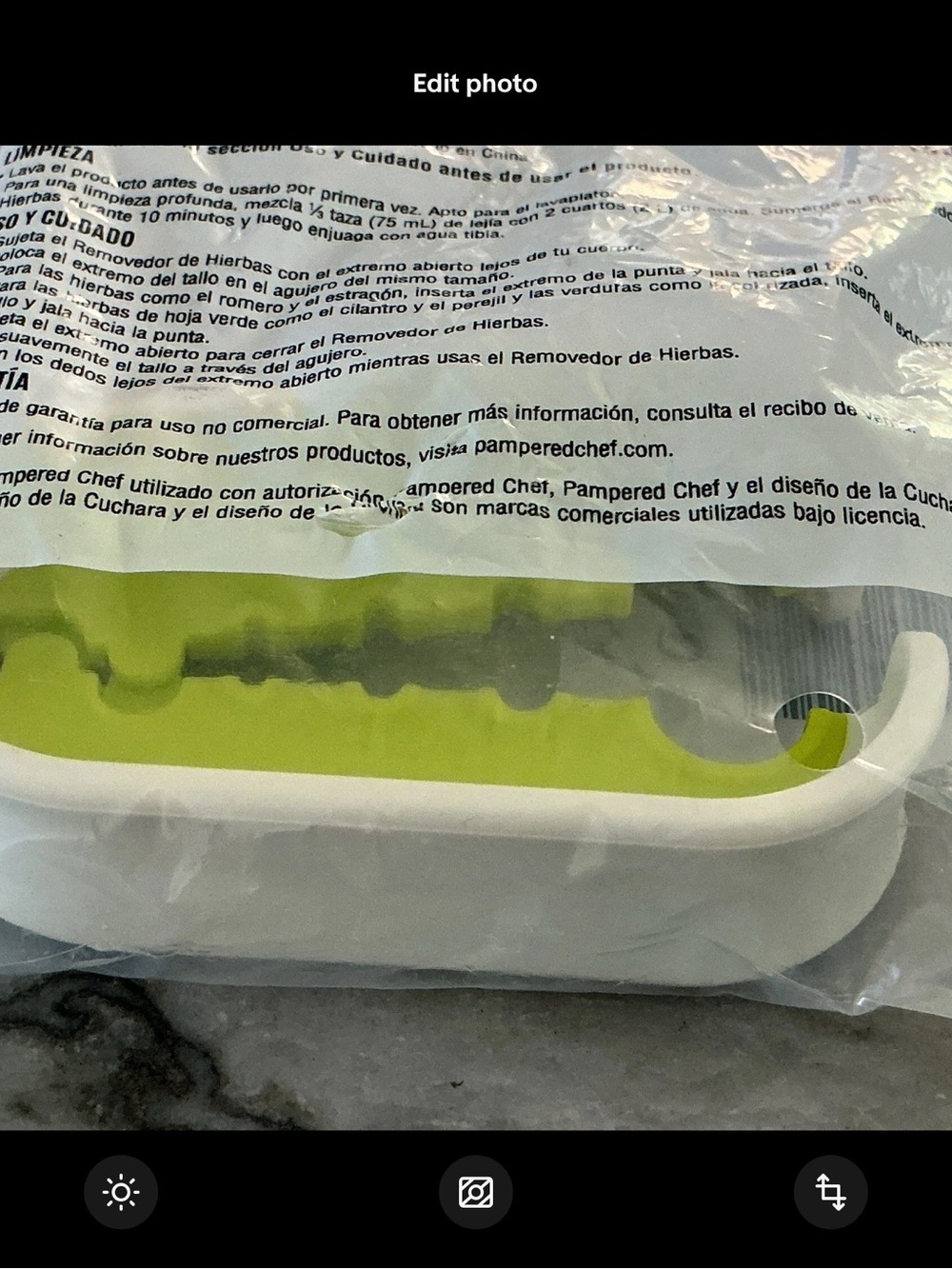 Pampered Chef Herb Stripper Roller 1552 - Lime Green and White - Picture 4 of 5